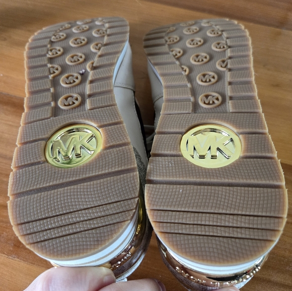 Michael Kors shoes - Picture 11 of 11